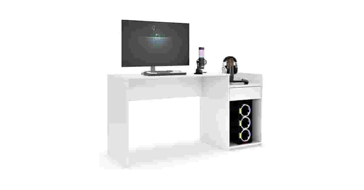 Qual a melhor mesa de computador com nichos para otimizar espaço?