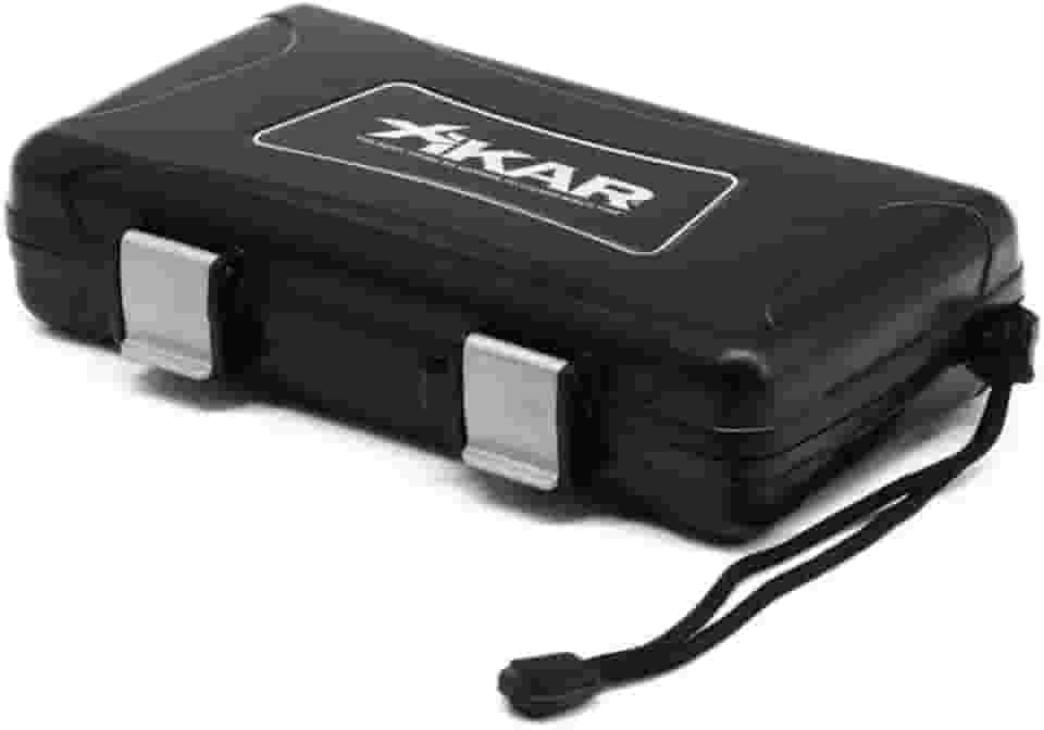 Xikar O umidor de viagem mede 21,27 x 11,27 cm, comporta 5 charutos em espuma estilo caixa de ovo