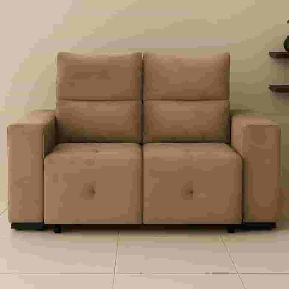 Sofá Retrátil Reclinável 2 Lugares Cancun em Veludo Pavia (BEGE)