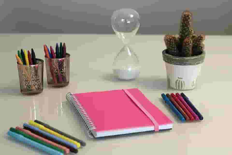 Caderno Escolar 1/4 96 Folhas Rosa Confetti