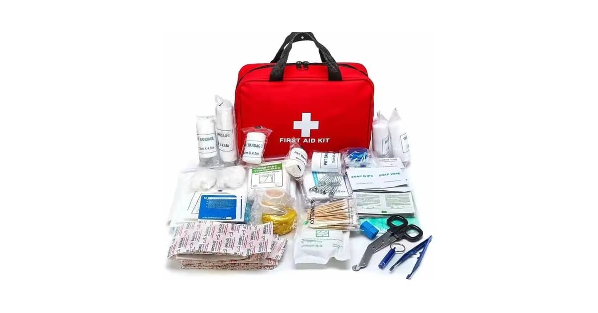 Qual o melhor kit de primeiros socorros para camping: Tático ou Compacto?