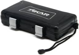 Xikar O umidor de viagem mede 21,27 x 11,27 cm, comporta 5 charutos em espuma estilo caixa de ovo