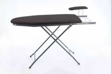 Tábua Mesa de Passar Extra Forte c/ Passa Mangas Preta - Marca Smart Aço