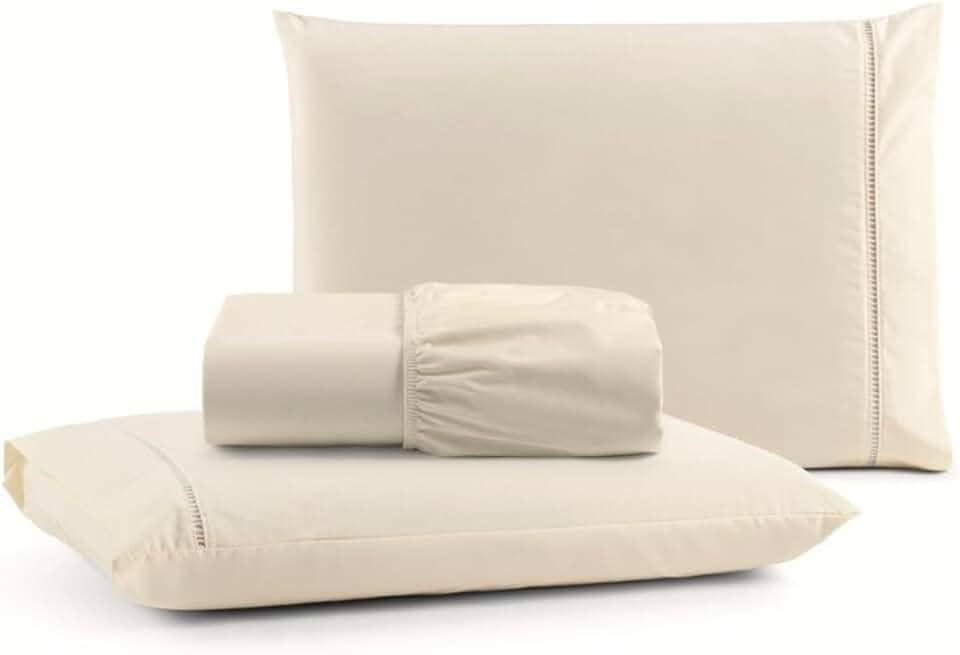 Jogo de Lençol Casal 3 Peças Micropercal 400 Fios, Acabamento em Ponto Palito, Toque Acetinado de Hotel, Antiácaro, Não Amassa, Lençol com Elástico, Não faz bolinha, Extra Macio (Cor Palha)