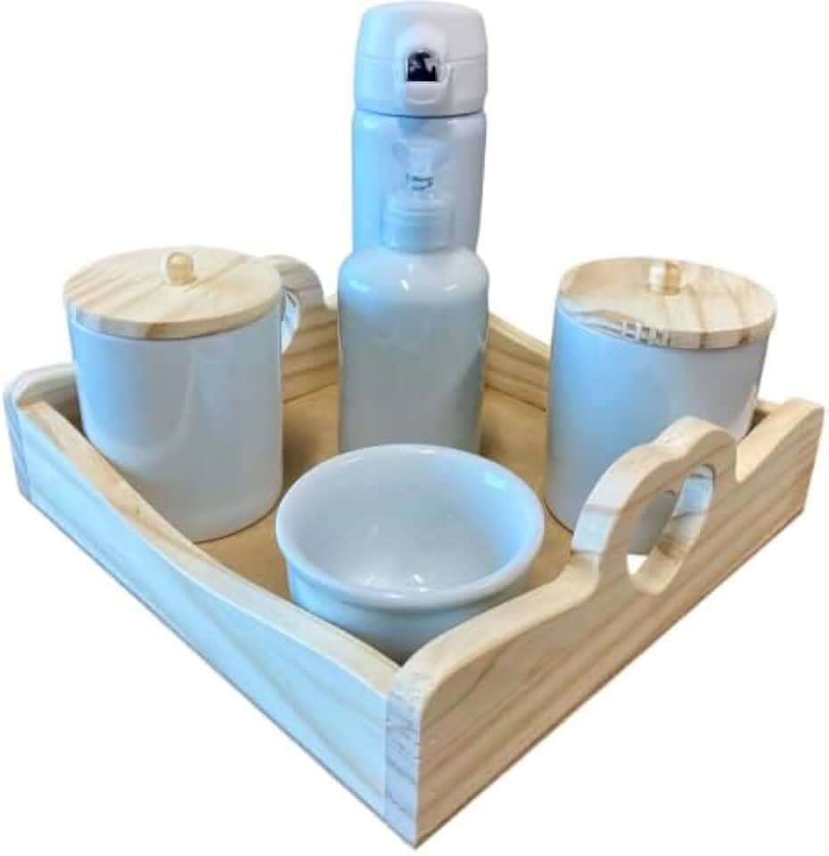 Kit Higiene Bebê Porcelana SEM PERSONALIZAÇÃO c/Garrafa Térmica Branca e Bandeja Coração