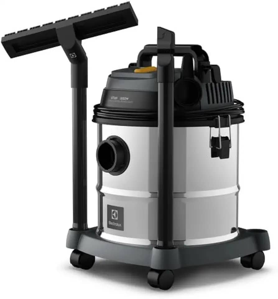 Electrolux Aspirador água pó função sopro compacto liquidos quimicos inox 1800W 20L total 15L util protetor termico GT20i 220V