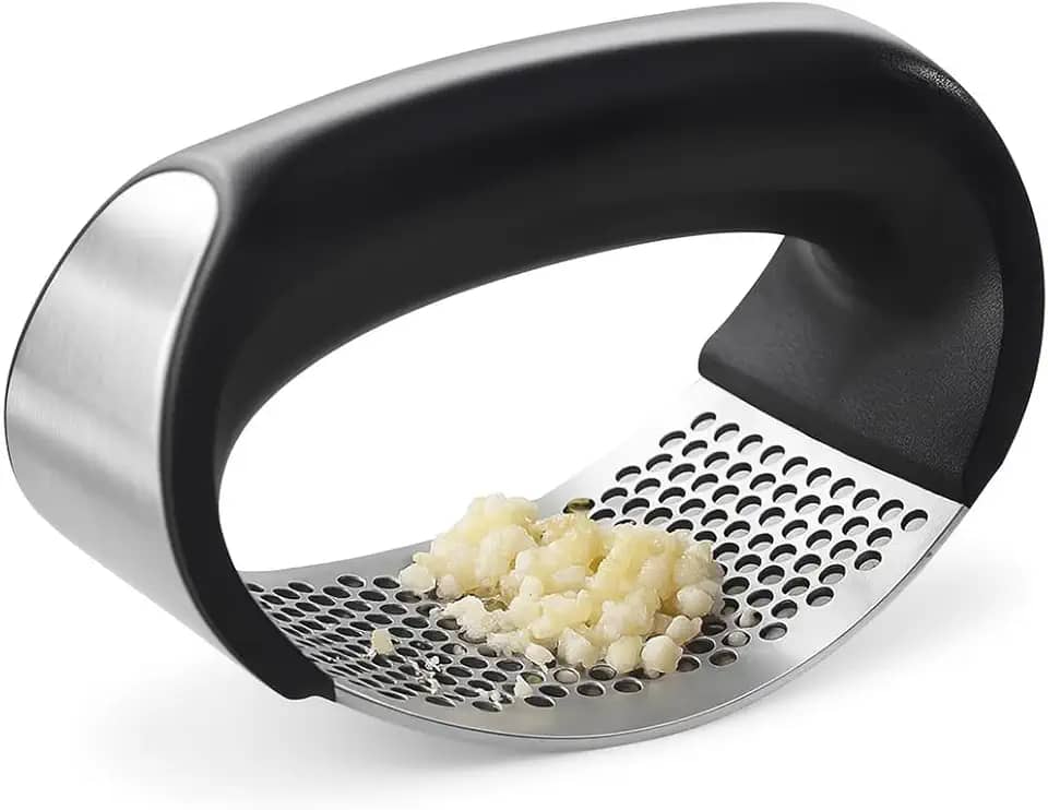 Espremedor e Amassador de Alho Manual em Aço Inoxidável com Alça Ergonômica em ABS, Fácil Limpeza e Alta Durabilidade para o seu dia a dia