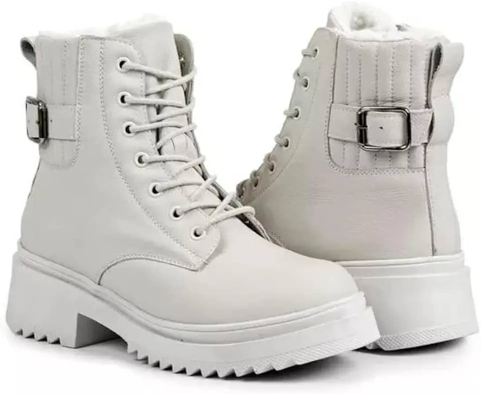Bota Feminina de Inverno em Couro Forrada com Lã Impermeável - Nova York