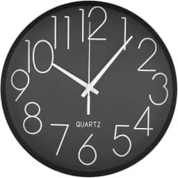 Relógio de Parede 24 cm com Números Grandes Brancos Leitura Fácil, Design Moderno, Instalação Simplificada na Cor Preta