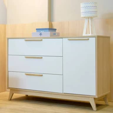 Cômoda Infantil MDF com 3 Gavetas e 1 Porta Petit Marca Quater