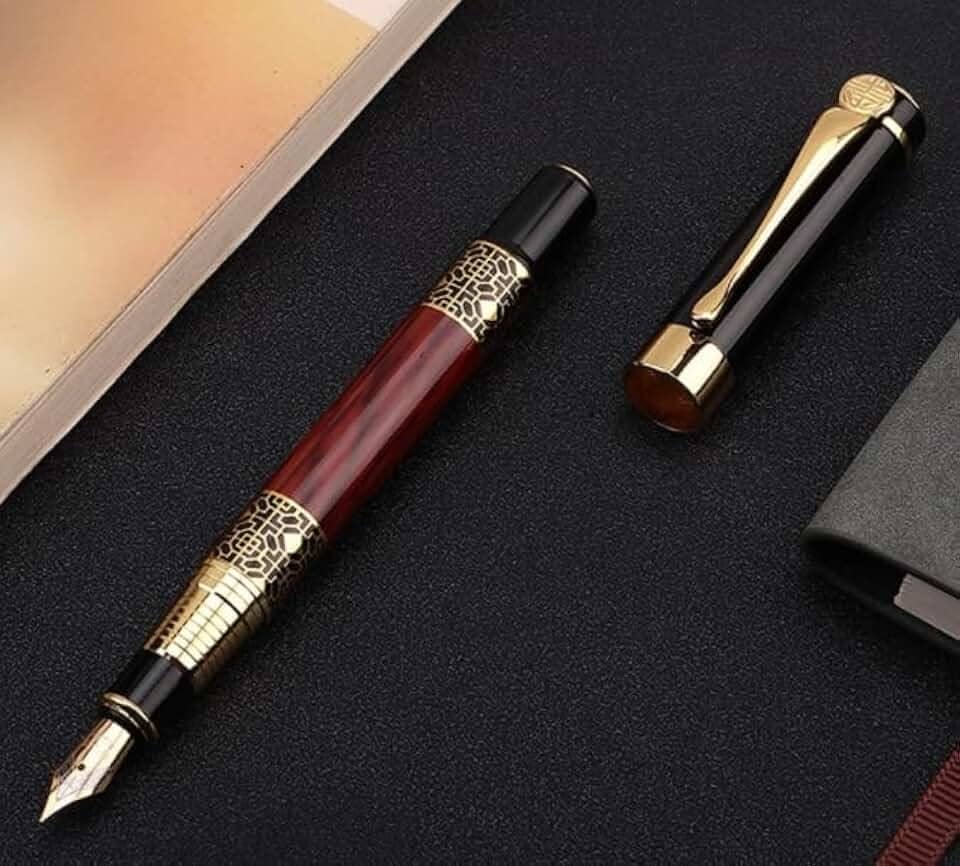 Caneta Tinteiro Luxo com Pena, Acabamento Dourado, Presente Elegante