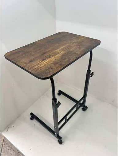 MESA NOTEBOOK RODINHAS ALTURA AJUSTAVEL HOME OFFICE MULTIFUNCIONAL COMPUTADOR ESCRIVANINHA SALA (Ferrugem)