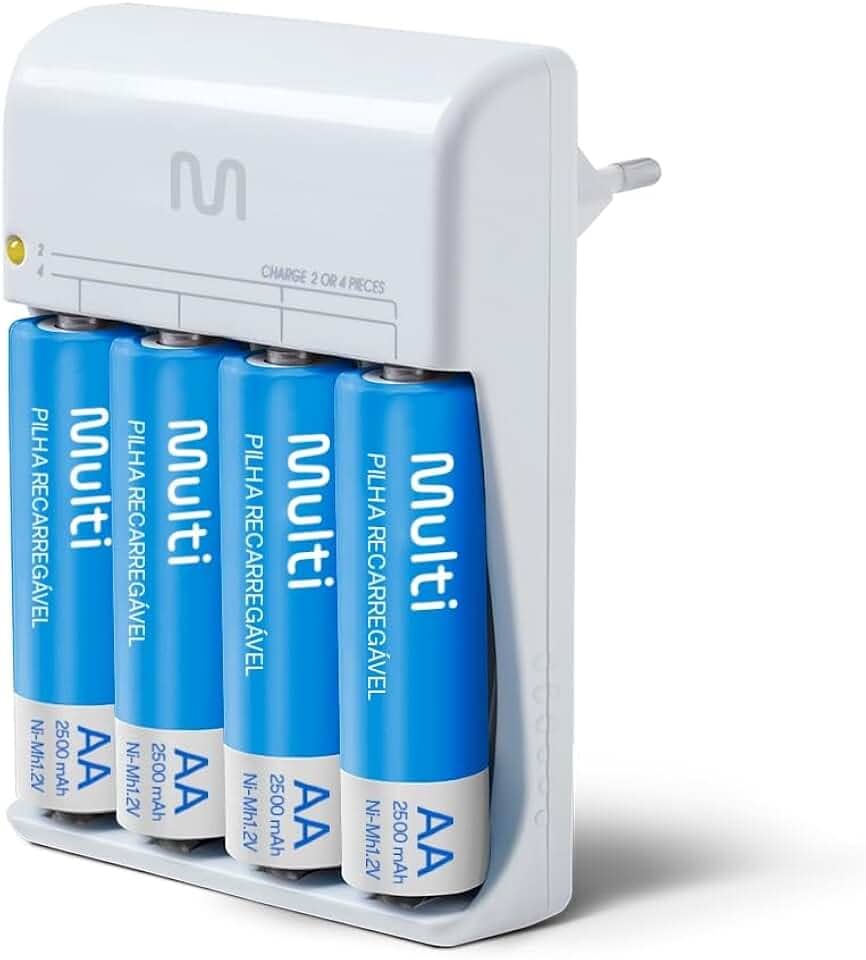 Carregador de Pilhas Multi AA/AAA Bivolt, Leve e Portátil com 4 Pilhas AA 2500mAh Incluídas - CB054