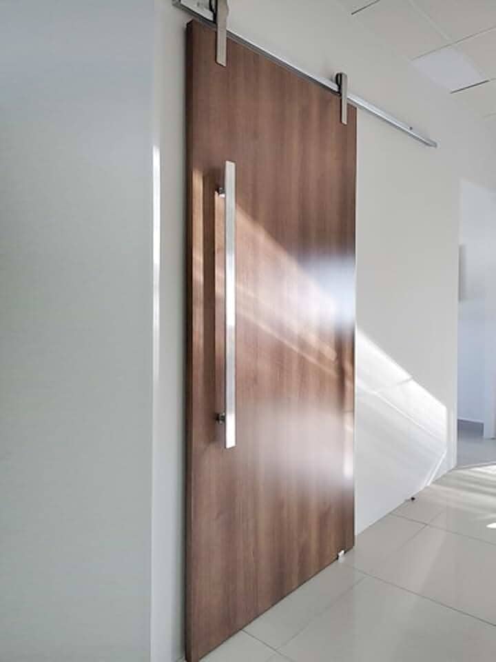 DECORPLACE, Porta Carvalho 80cm + Kit Correr 1,5m + Puxador 1m Escovado