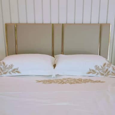 Cabeceira estofada antialergica Adesiva em módulos (Pérola, cama casal padrçao 1,40 x 0,60)