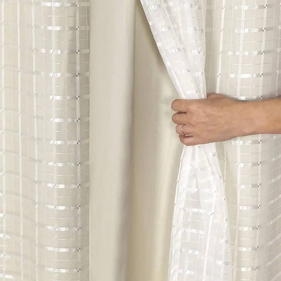 Cortina Blackout PVC c/Tecido Voil Xadrez - 2,0m (Comprimento) x 1,40m (Altura) - Quarto, Sala, Escritório, Cozinha... (Bege)