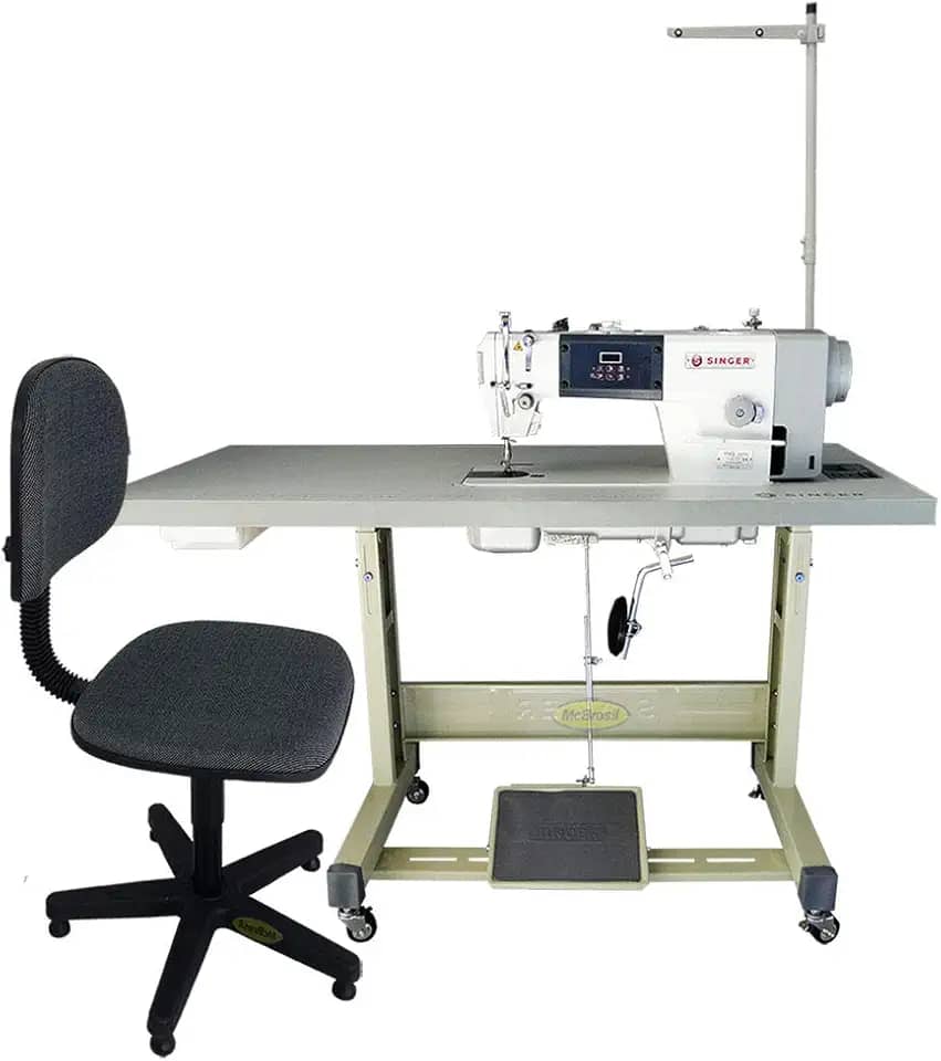 Máquina de Costura Reta Industrial Singer 114G-20CFB com Corte de Linhas e Motor Direct Drive 110V + Cadeira Ergonômica para Costureira SF1130