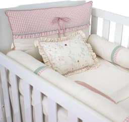 Enxoval Kit para Berço Americano em linho Bordado Joaninha Doce Encanto Jardim Xadrez rosê