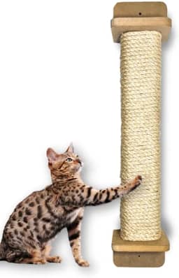 Arranhador de Parede para Gatos 80cm de Altura Resistente Sisal de 8mm com Kit Fixação (CARPETE MARROM)