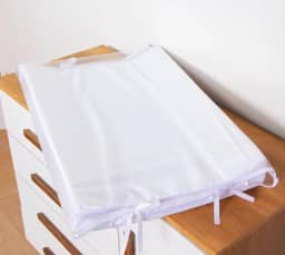 Trocador Anatômico Impermeável Troca Fralda Bebê Menino Menina para Cômoda e Berço (Branco c/Capa Plástica) (Branco)