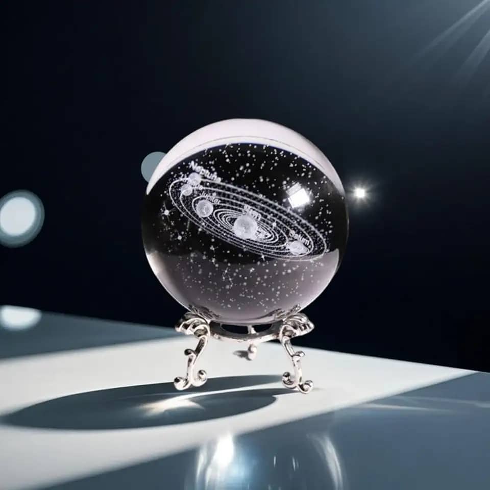 Bola decorativa de cristal 3D com esfera de gravação de arte de vidro para exibição e decoração (céu estrelado transparente e padrão do sistema solar)