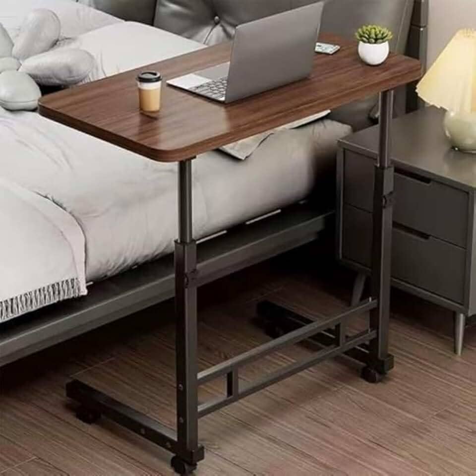 Mesa Notebook Rodinhas Altura Ajustavel Home Office Multifuncional Computador Escrivaninha Sala Mesa，Ateral para Sofá，Portatil ，Ajustavel(Marrom com preto)