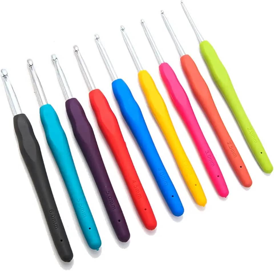 Pacote com 9 agulhas de crochê, conjunto de crochê de 9 tamanhos de 2 mm-6 mm para mãos artríticas, alças ergonômicas macias para iniciantes, presentes de Natal para mulheres