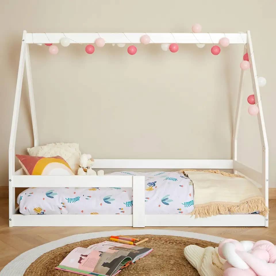 IDIMEX Mini Cama Infantil Branco Madeira Montessori Casinha com estrado Wilma