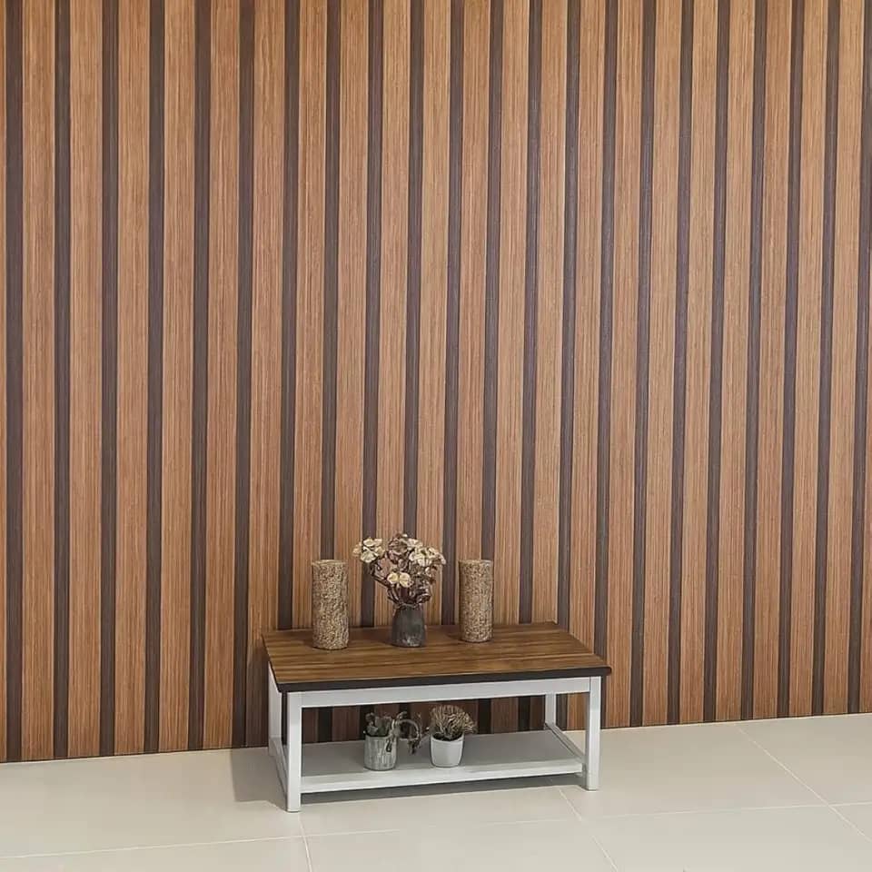 Papel de Parede Adesivo 3D Ripado, Marrom, Autocolante Decorativo, 5m x 45cm, Aplicação Fácil com Aplicador Incluso
