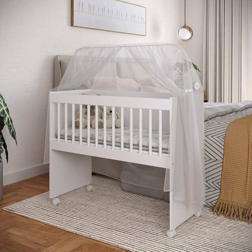 Mini Berço Com Rodas Colchão E Suporte Mosquiteiro Moisés Multifuncional Mini Chiqueirinho Variável Mesinha Versátil (Moisés Branco)