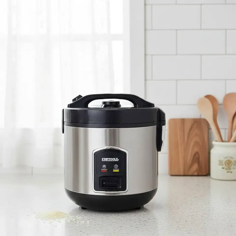 Panela de Arroz Elétrica 1L 220V Preta – Cozimento Rápido, Função Aquecer, Antiaderente, Tampa com Saída de Vapor, Ideal para Arroz Soltinho, Refeições Diárias, Cozinha Prática e Compacta