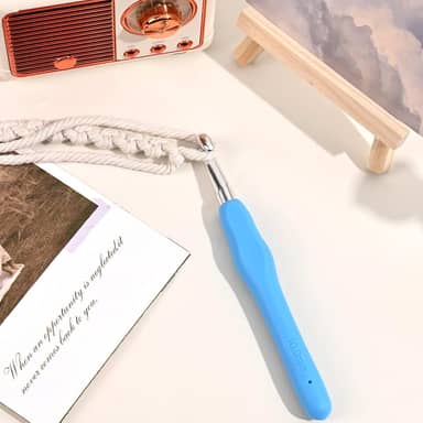 Agulha de crochê de 10 mm, agulhas de tricô extra longas para iniciantes e fio de crochê, cabo ergonômico para mãos artríticas