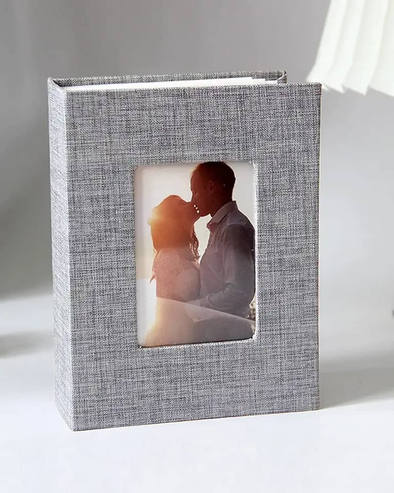 Álbum de fotos 10 x 15 com capa de linho, pequeno álbum de fotos para 100 fotos, álbum de fotos portátil para família, livro de fotos de férias (cinza)