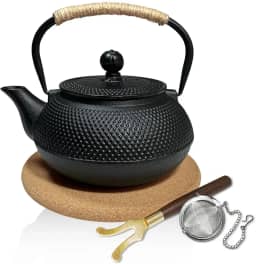 Bule de chá de ferro fundido japonês, seguro para fogão, chaleira de ferro fundido, chaleira com infusor de aço inoxidável, para fogão a lenha/fogueira/fogão a gás (650 ml, preto)