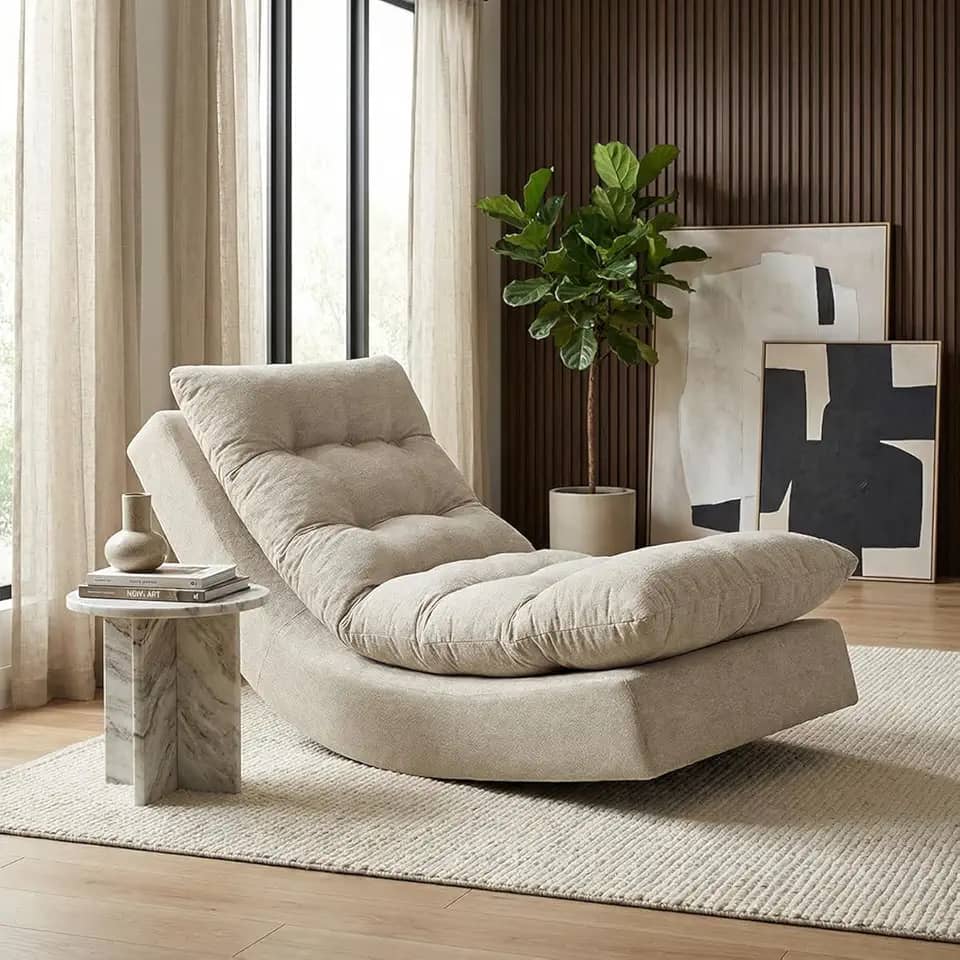Poltrona Com Leve Balanço Bouclé Premium De Luxo Balance Para Sala Quarto Conforto Relaxante (Bege)