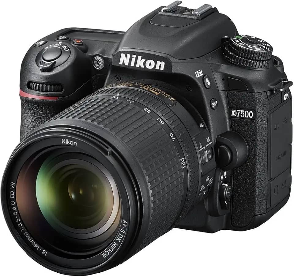 CAMERA NIKON D7500 KIT AF-S 18-140 VR