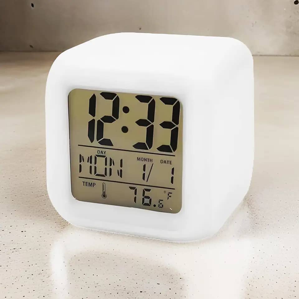 Relógio Despertador Digital Cubo, LED Multicolorido, Termômetro, Data, Alarme Com 8 Sons, Função Soneca, Multifuncional, Marca VARENZIA