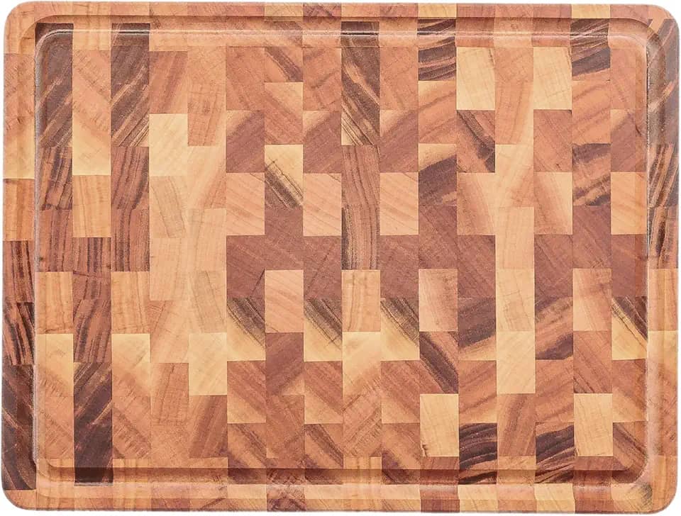 Tramontina Tábua Cubus para Churrasco Retangular em Madeira Muiracatiara com Acabamento em Óleo 45x34 cm.