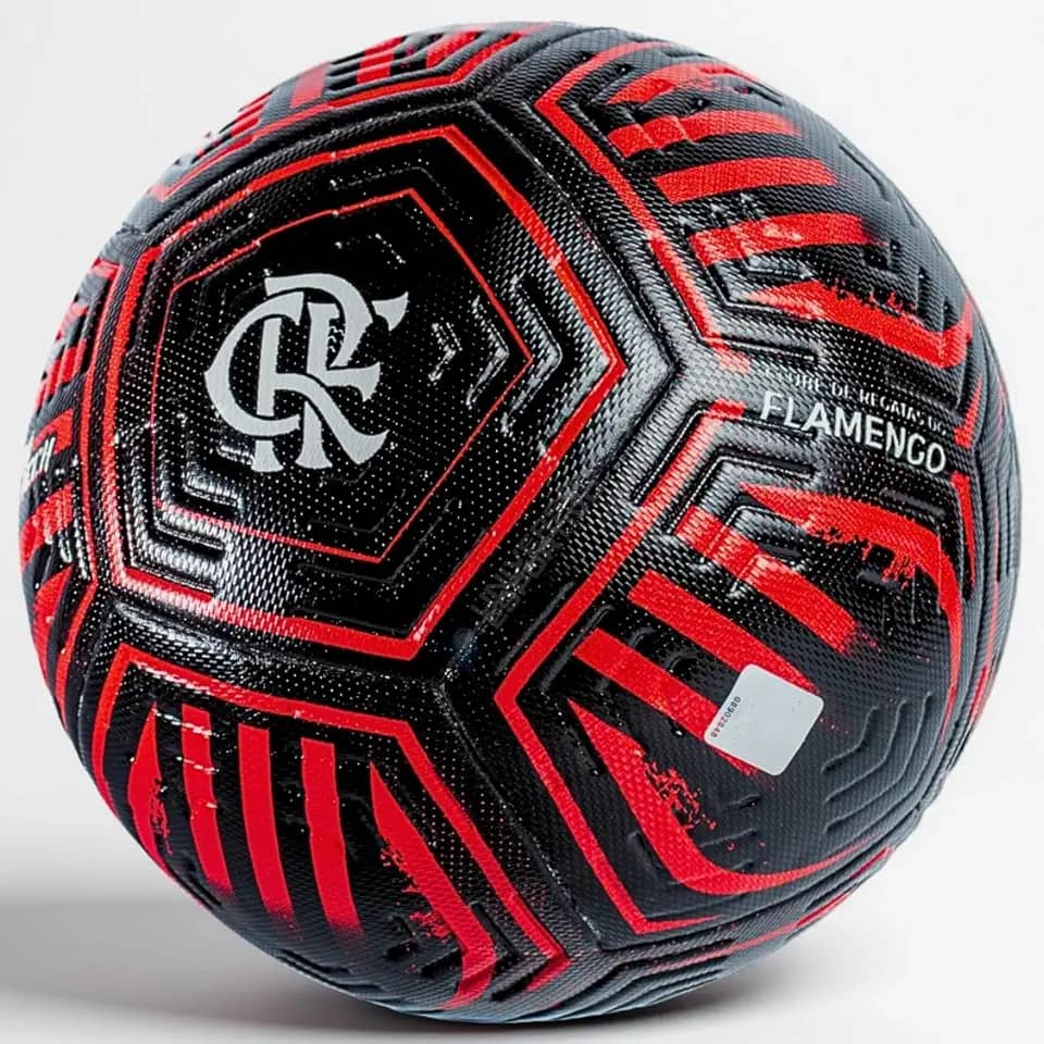 Bola Futebol Flamengo Profissional Campo Licenciada Sem Costura PVC Resistente Tamanho 5 Oficial Jogo Campeonato Brasileiro Grama Natural e Sintética Society Futsal Adulto Juvenil Colorida Bicolor