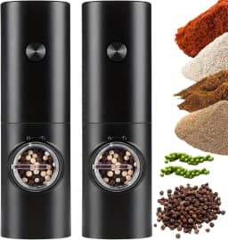 Kit 2 Moedor Elétrico de Sal Pimenta e Tempero com Luz LED, Conjunto Moedor Automático de Sal Grosso e Pimenta Do Reino para Churrasco e Presente com Recipiente 70 ml – Cozinha Elegante e Prática