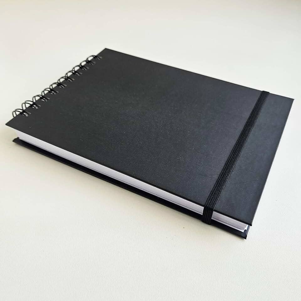Sketchbook para Desenho A5 21x15 cm, Capa Dura Espiral, 50 folhas/ 100 páginas 240g - bloco para marcadores e mixed media, resistente a sangramento, caderno para pintura artística, caderno sem pauta, Desenho Artístico Profissional Esboço