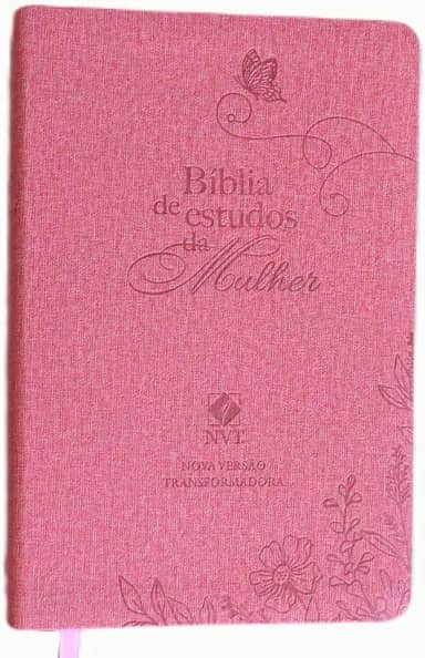 Biblia de estudos da mulher rosa: Com estudos e reflexões de gênesis a apocalipse