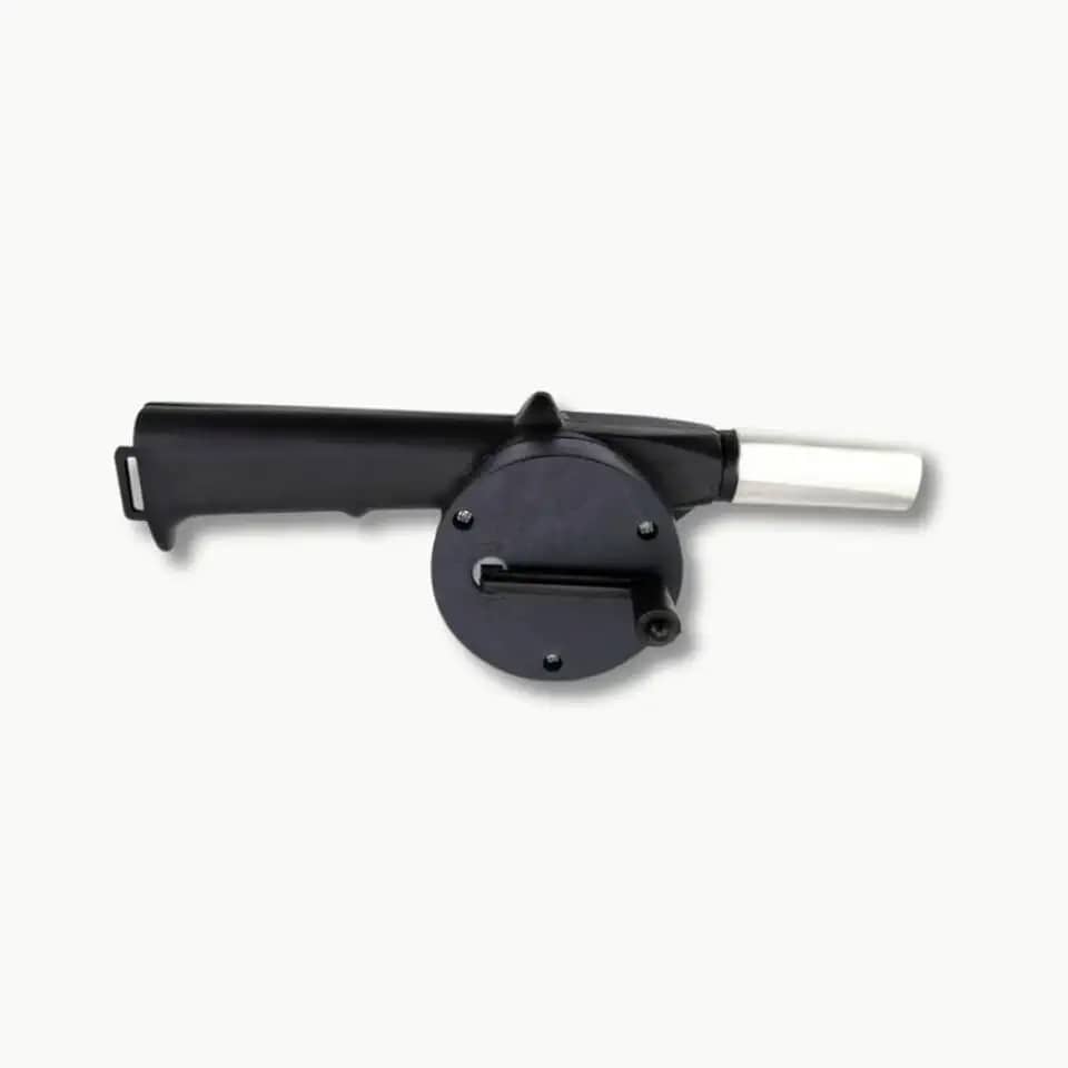 Soprador Manual para Churrasqueira com Boca Metálica – Acessório Portátil para Acender Fogo com Segurança, Praticidade e Controle