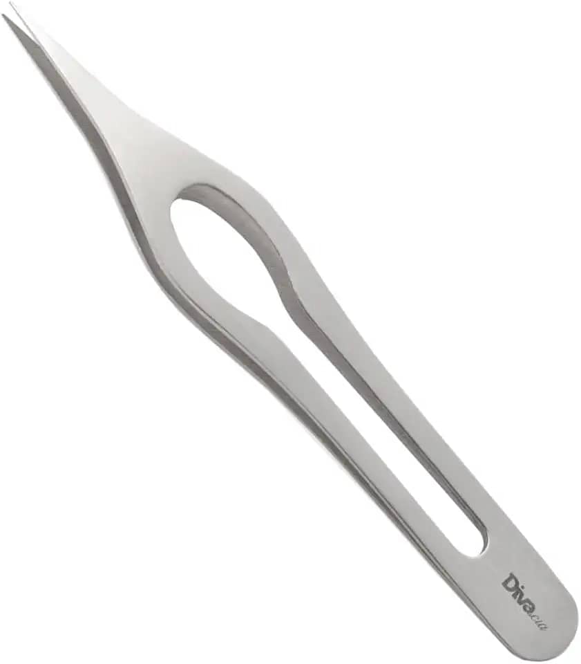 Pinça para Sobrancelhas Ponta Agulha Fina de Alta Precisão Profissional Autoclavável para Design de Sobrancelhas em Aço Inox cor Prata