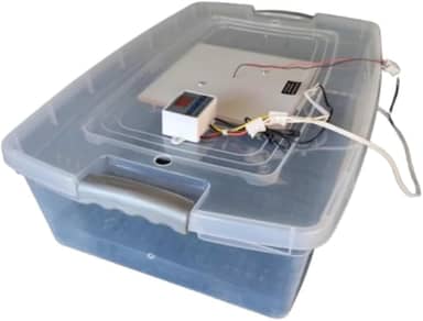 Chocadeira Com Controle De Temperatura Automático E Rolagem Dos Ovos Manual Capacidade De 48 Ovos Galinha Ou 144 Ovos De Codorna