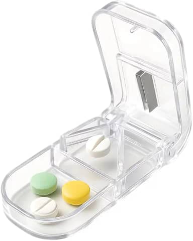 Cortador de Comprimidos com Reservatório Porta Remédios Transparente Portátil para Viagem e Uso Diário Lâmina Afiada Corta e Armazena Divisor Preciso e Prático (Transparente)