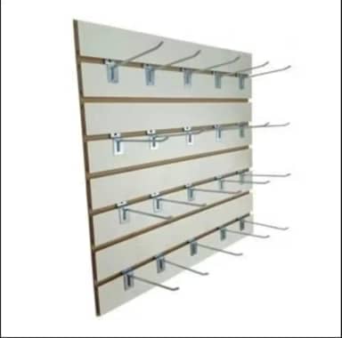 Painel Canaletado MDF com 10 Ganchos, 60x60cm, Expositor de Parede para Loja, Branco