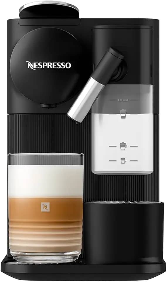 Máquina de Café Nespresso Lattissima One Preta F121 - 220v