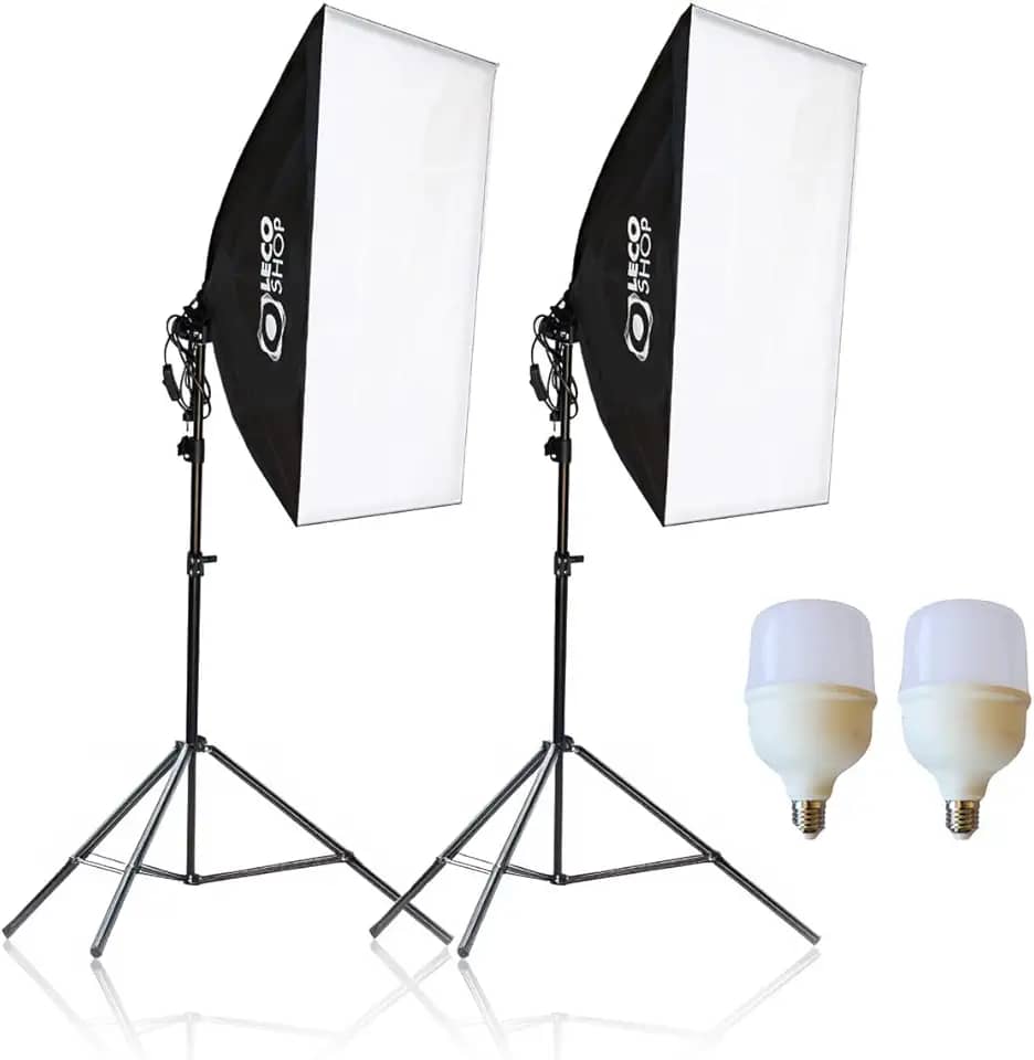 Kit de Luz Contínua Genérico 2 Softbox 50 x 70cm, 2 Tripés 2 metros, 2 Lâmpadas LED Super Bulb 40W cada, Alumínio e Plástico, 6500K, 240V