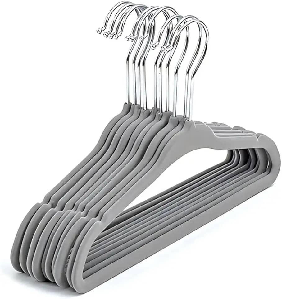 Kit 10 Cabides Slim de Veludo com Gancho Giratório Cromado – Antiderrapante, Ultrafino e Reforçado para Roupas Delicadas e Pesadas (Cinza)